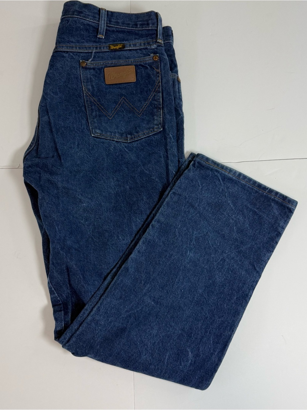 Vintage 80s Wrangler Men’s Indigo Blue cowboy cut bootcut Jeans size 40x32